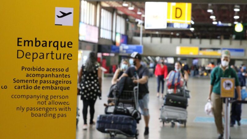 Aeroporto de Guarulhos bate recorde com 43,6 mi de passageiros em 2024