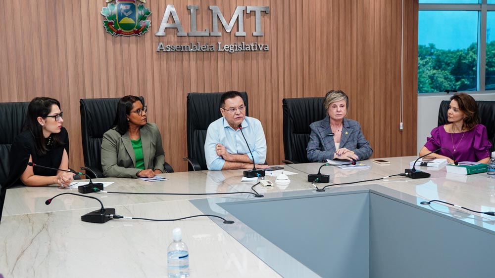 Botelho vai a Brasília cobrar agilidade de aprovação do pacote antifeminicídio na Câmara Federal