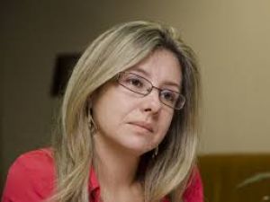 “Cena lamentável”, diz pré-candidata sobre juíza que lavou pé de detentos