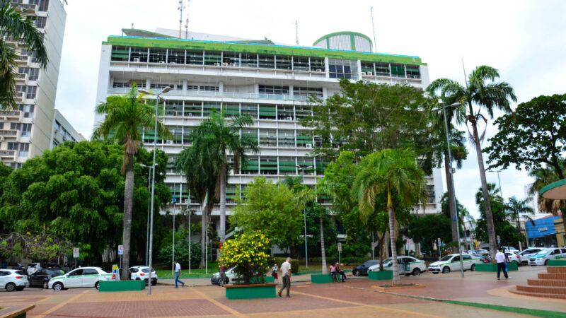 Cuiabá culpa Intervenção e diz que adicional de insalubridade aos servidores será pago retroativamente