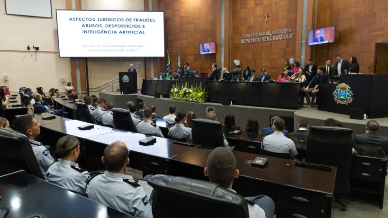 Durante homenagem na ALMT, ministro do STJ fala sobre sobre aspectos jurídicos da saúde no Brasil
