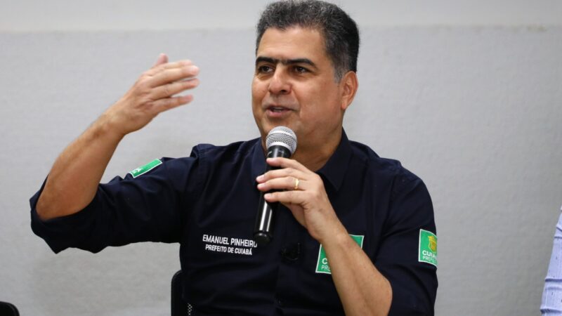 Emanuel lembra que não é investigado e defende apuração: “Nada pode ser jogado para baixo do tapete”