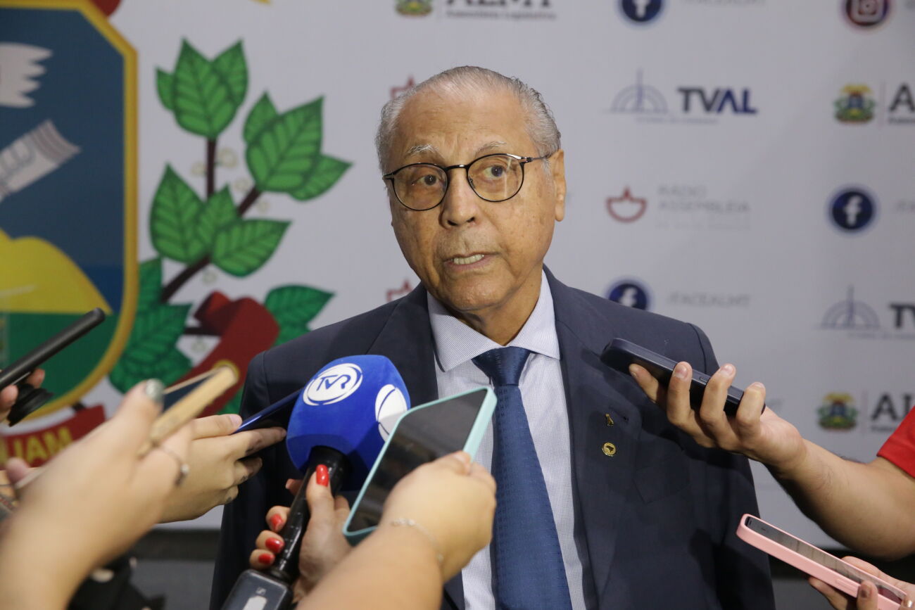 Júlio Campos sai em defesa de conselheiro do TCE e critica postura de vereadores para “destruir” Emanuel Pinheiro