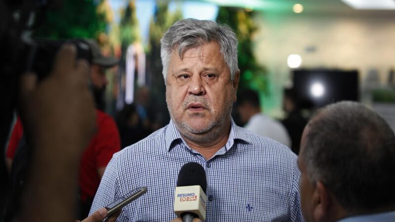 Stopa diz concordar com critérios para escolha entre ele e Lúdio Cabral, mas exige transparência