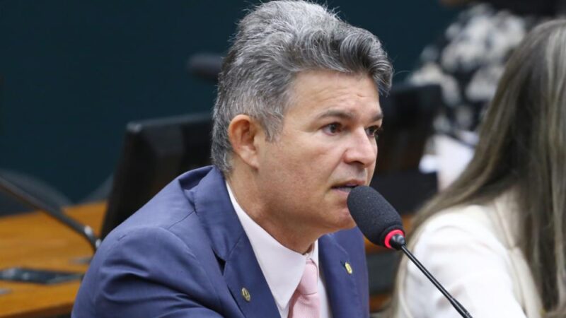 Deputado pede afastamento de Fávaro e mais dois ministros e defende CPI