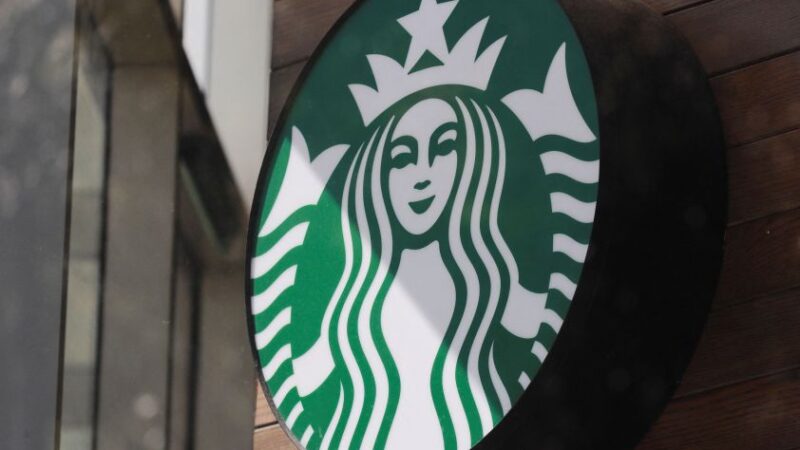 Starbucks tem receita abaixo do esperado no 3º trimestre fiscal