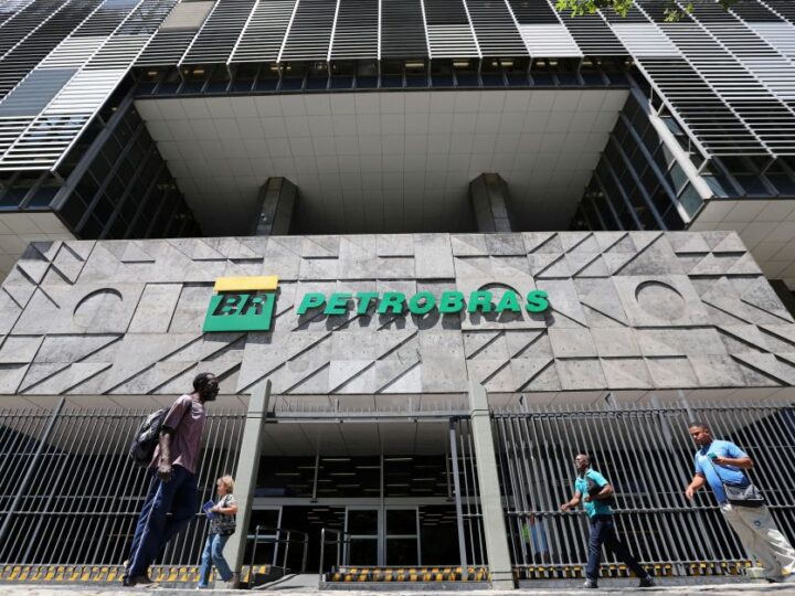 TCU retira de pauta recurso sobre política de preços da Petrobras