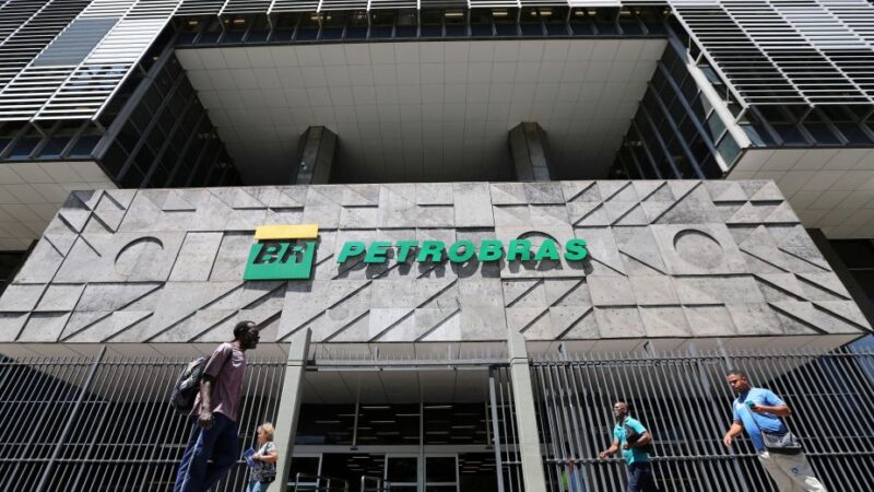 TCU retira de pauta recurso sobre política de preços da Petrobras