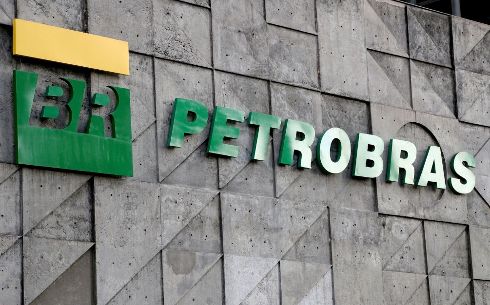 Petrobras assina acordos para avaliar reaproveitamento de plataformas