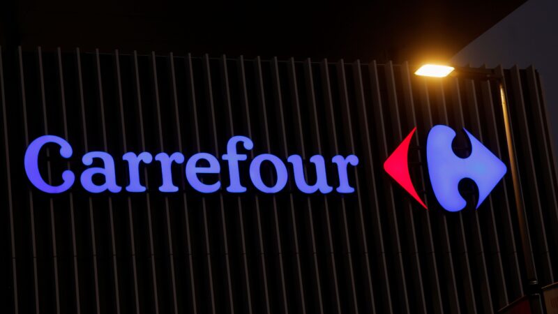 Carrefour planeja fechar capital no Brasil; ações disparam