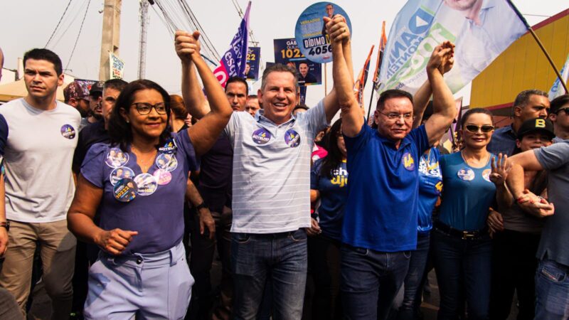 Mauro e Virginia participam de caminhada ao lado de Botelho no Pedra 90