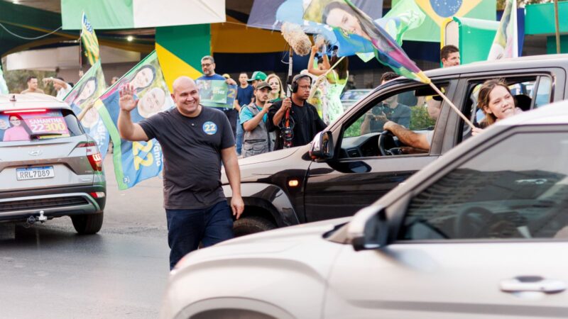 Abilio lidera grande ato com apoiadores e militantes em Cuiabá nesta sexta-feira