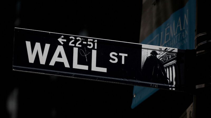 Wall Street fecha em baixa na primeira sessão de 2025