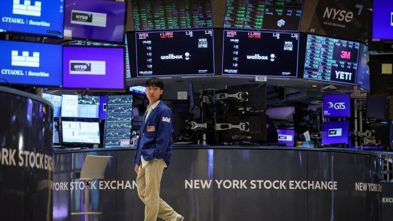 Bolsas de NY fecham sem direção única com expectativa de balanços de big techs