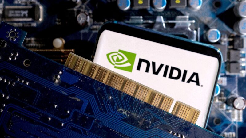 Nvidia na máxima: O que dizem os analistas que enxergam exagero nos preços de ações de IA