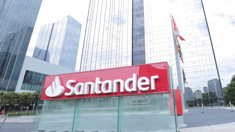 Santander Brasil registra alta de 34% no lucro do 3º tri, acima de expectativas