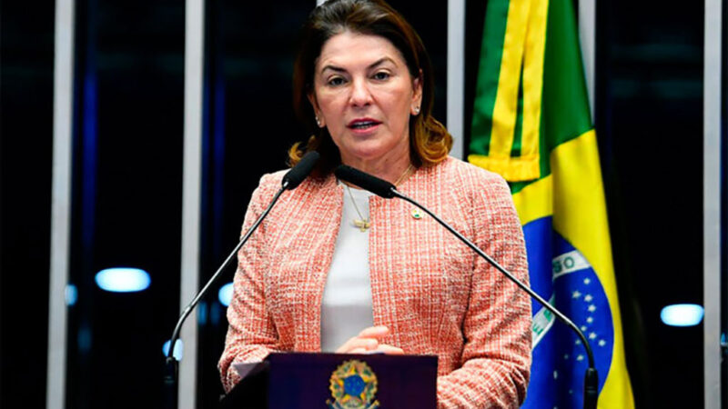 Senadora de MT apresente Lei para voto impresso no Brasil para as eleições de 2026