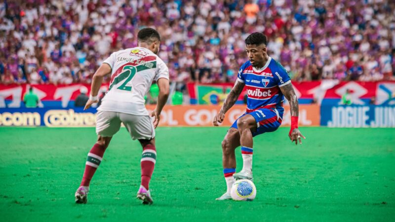 Fluminense e Fortaleza fazem duelo de opostos no Brasileiro