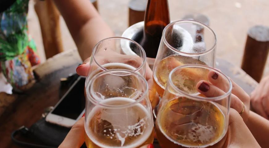 Resilientes em crises, preços de bebidas alcoólicas nos EUA podem subir com tarifas de Trump