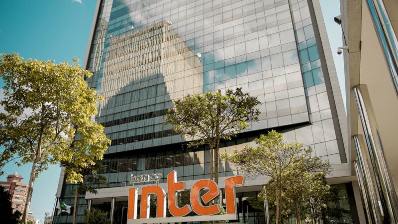 Resultado recorde do Inter se deve a crescimento de clientes e rentabilidade, diz economista-chefe e DRI ao CNN Money