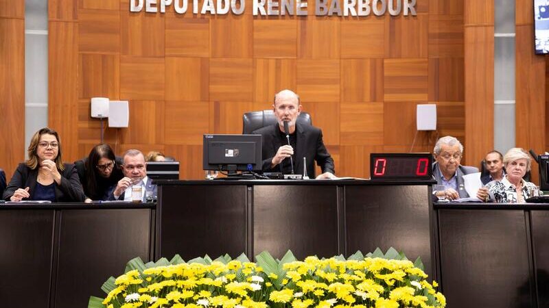 Senadores vão destinar recursos para prevenção e combate a incêndios no Pantanal