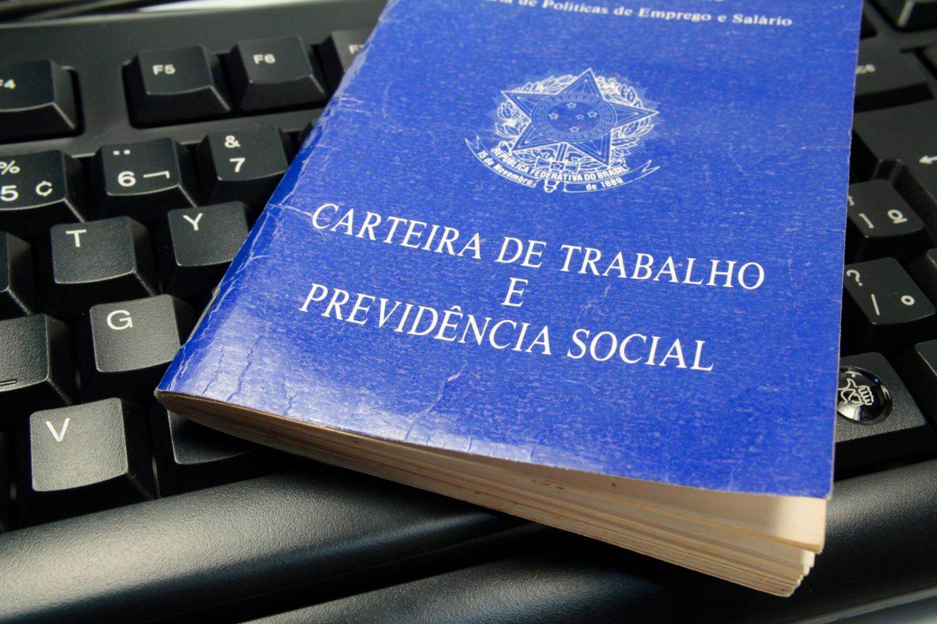 Desemprego recua a 6,1%, menor patamar do trimestre encerrado em novembro na série histórica