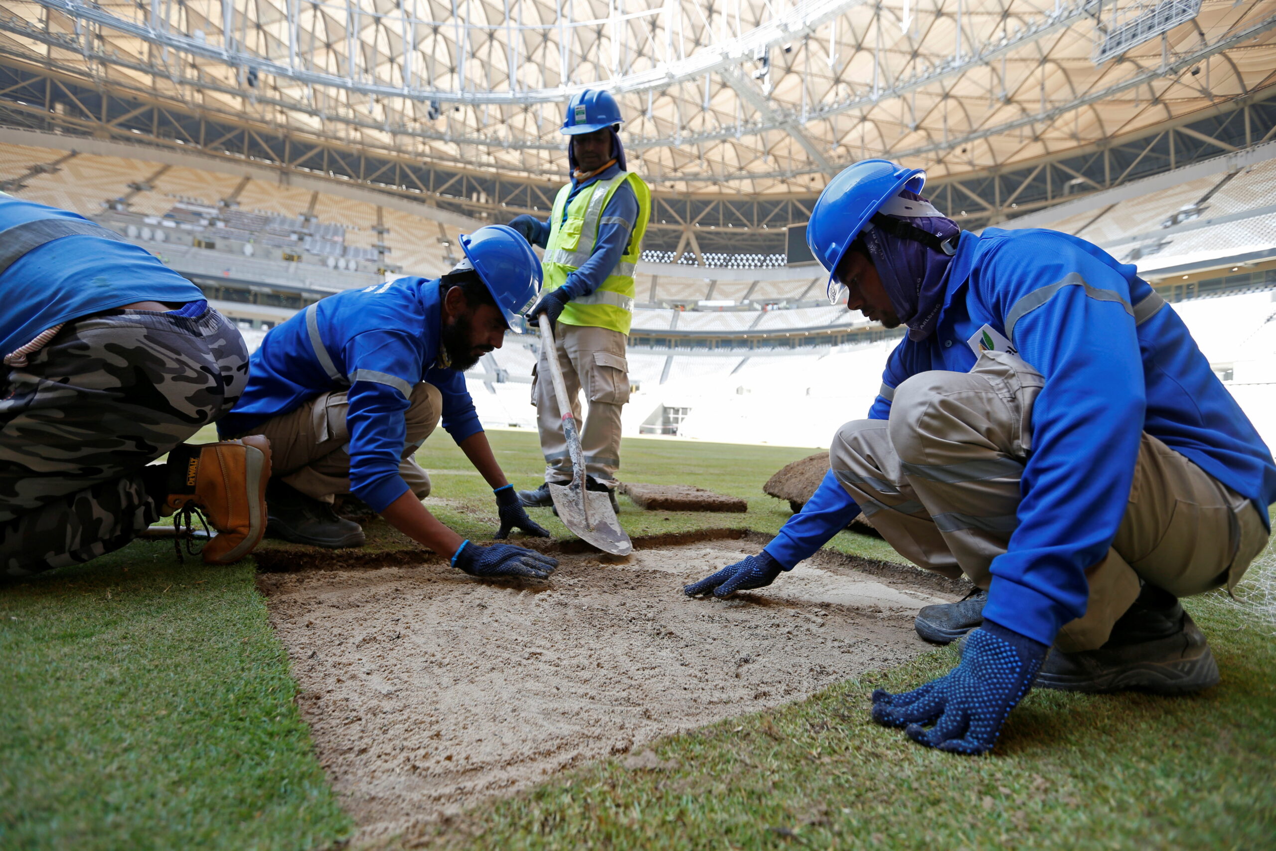 Fifa ignora próprio relatório e nega indenização a trabalhadores da Copa do Mundo do Catar