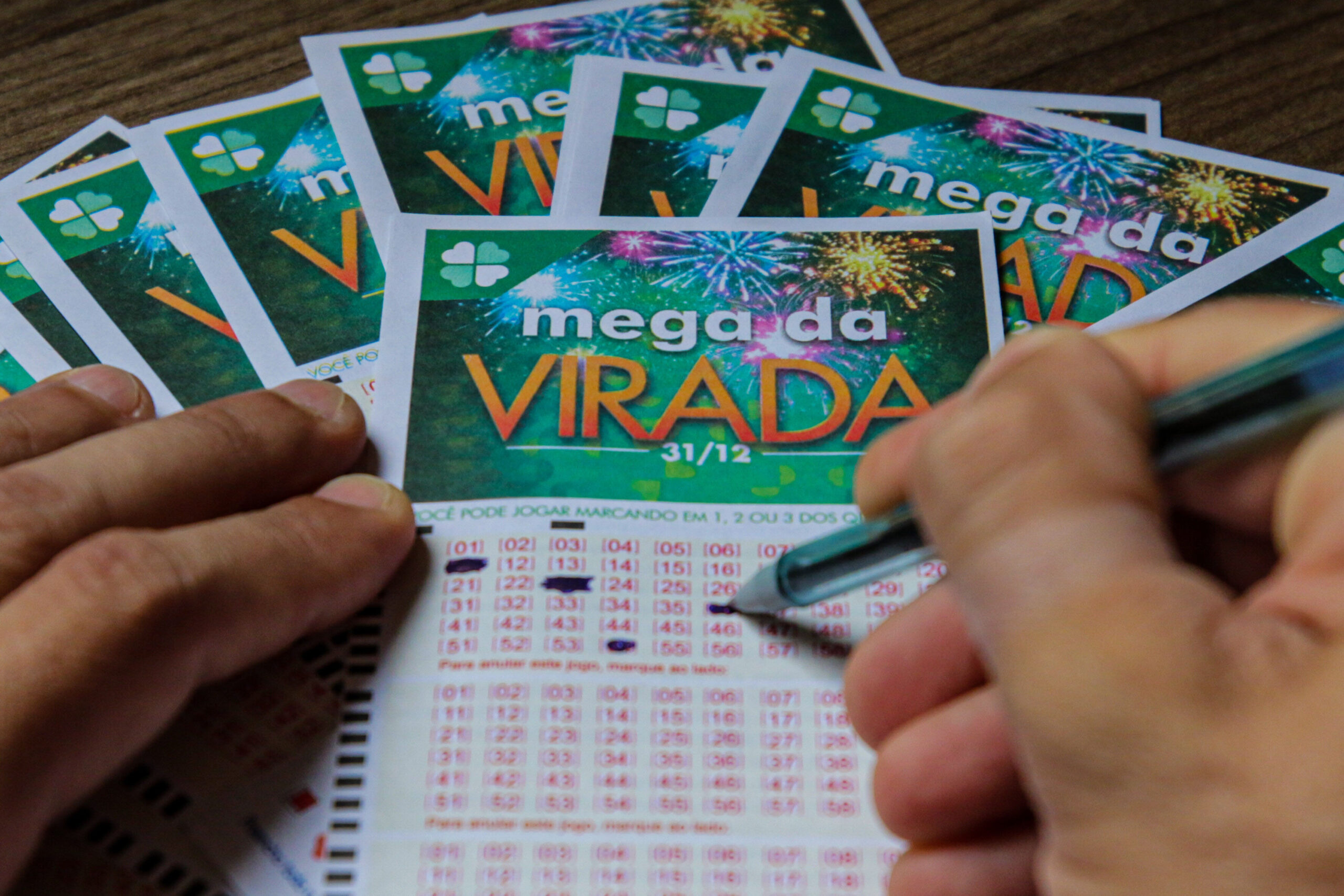 Mega da Virada: 8 apostas levam prêmios de R$ 79 mi cada; veja números