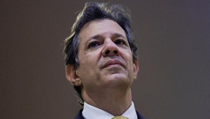 Após decisão do TCU, Haddad nega interrupção do Pé-de-Meia