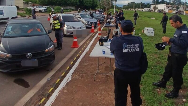 Blitz em Várzea Grande termina com três presos por embriaguez e 38 veículos removidos