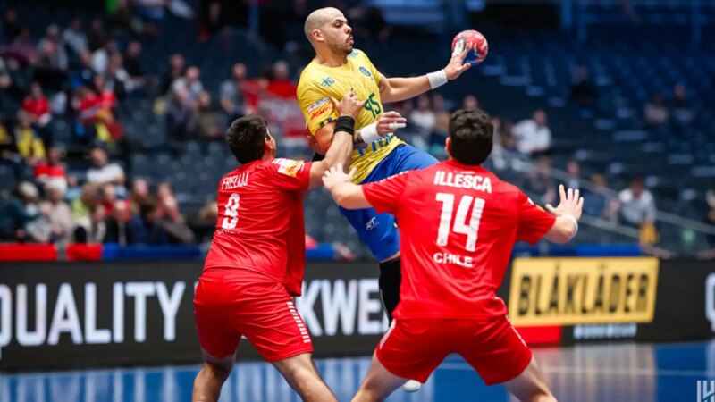 Brasil oscila, mas supera Chile na 2ª fase do Mundial de Handebol