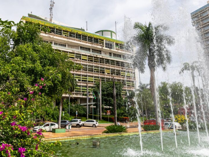 Com calamidade financeira, prefeitura de Cuiabá altera calendário de pagamento do 13º salário