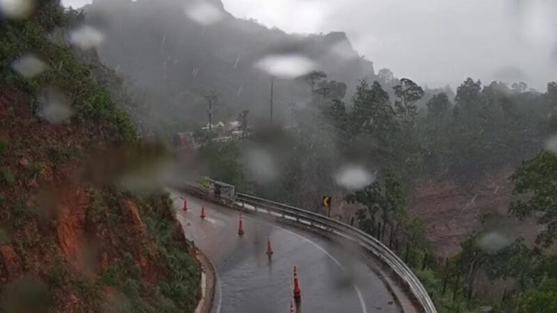 Interdição da Rodovia Emanuel Pinheiro (MT-251) por Chuvas fortes no trecho do Portão do Inferno – Jornal Advogado – Em Mato Grosso