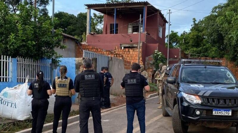 Investigados por tráfico de drogas, assassinatos e ‘salves’ são alvos de operação policial em Cuiabá