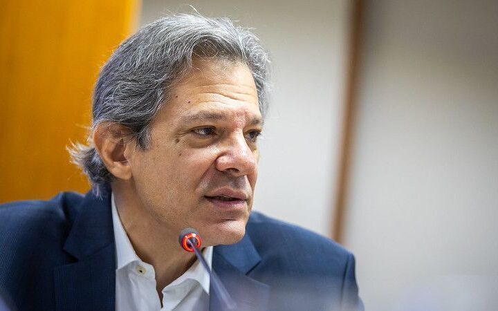 Haddad diz que queda do dólar e safra vão controlar preço dos alimentos