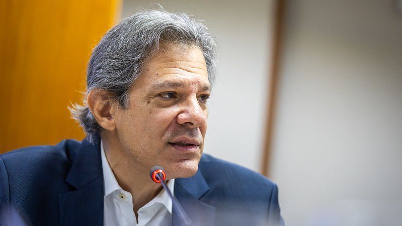 Haddad diz que queda do dólar e safra vão controlar preço dos alimentos