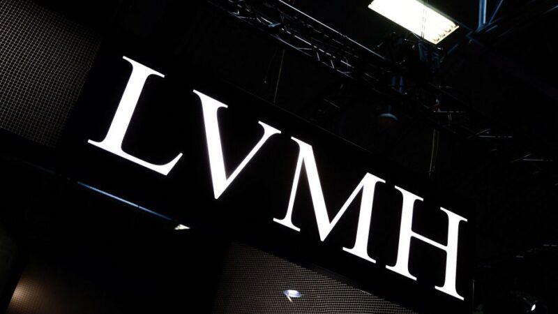 LVMH tem receita de 23,93 bi de euros no 4º tri e supera previsão