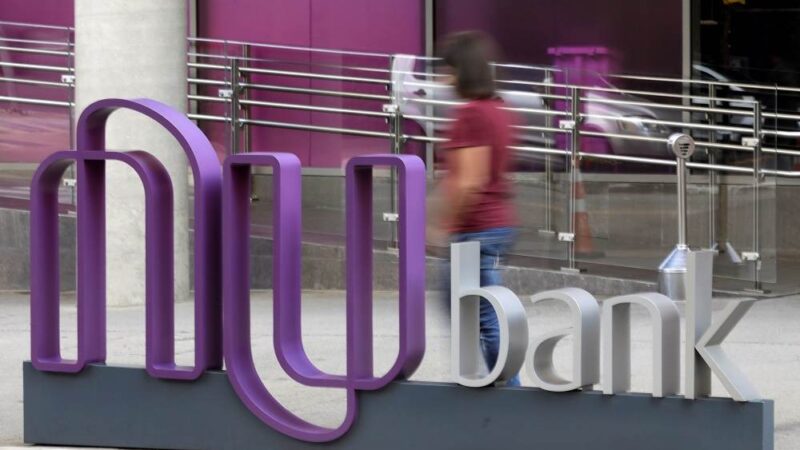 Nubank começa a oferecer planos de celulares da NuCel