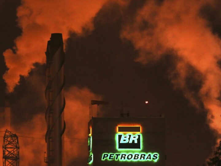 Petrobras já “perdeu“ R$ 20 bi com defasagem de preços, diz associação