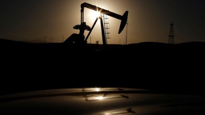 Petróleo fecha em alta com Brent na máxima desde agosto