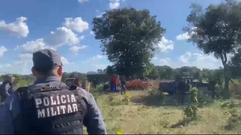 Policia Militar prende duas mulheres e impede invasão de terras em Cocalinho