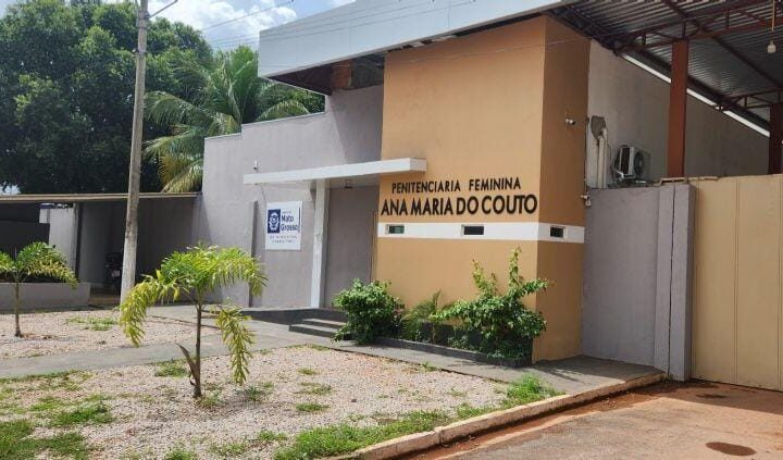 Polícia Penal prende mulher que tentou entrar com drogas e cimento em penitenciária feminina