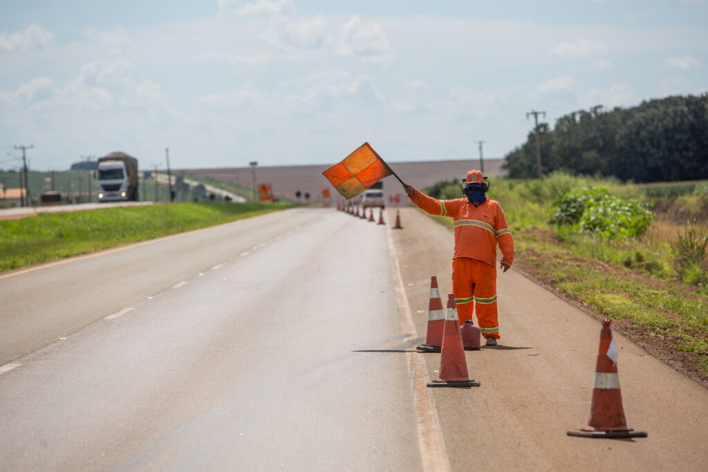 Nova Rota altera tráfego no norte da BR-163 para obra de drenagem