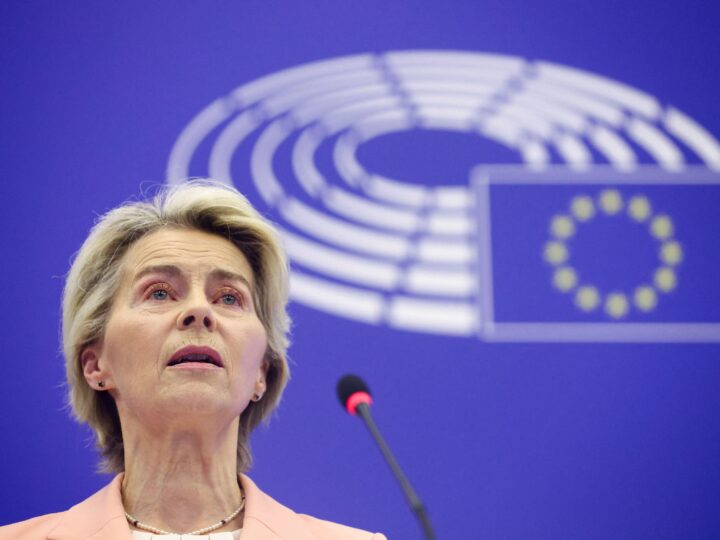 Von der Leyen aponta riscos de protecionismo em era de competição intensa