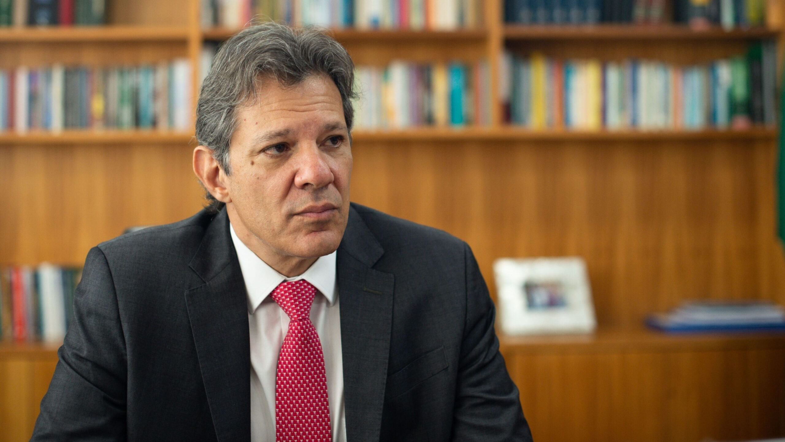 BC vai ter mais tempo para analisar juro alto com meta contínua, diz Haddad