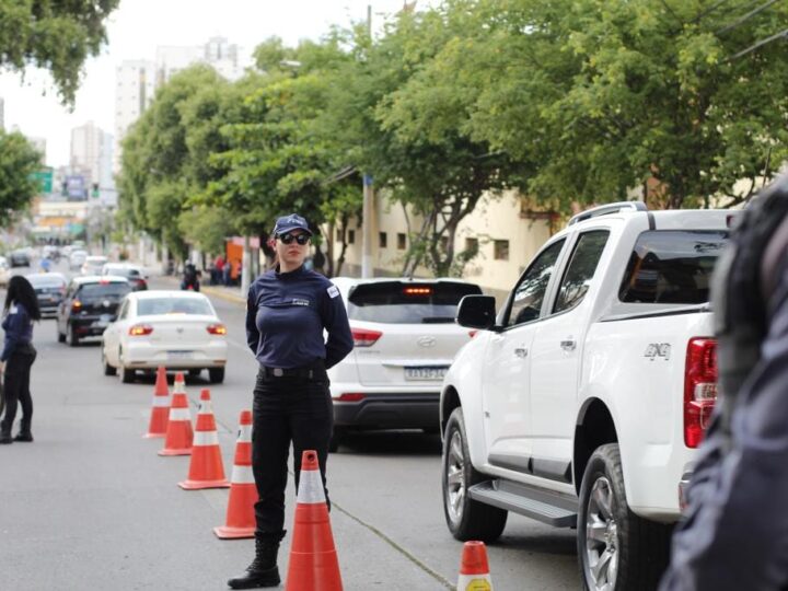 Detran-MT fiscaliza 790 veículos em janeiro e flagra 50 motoristas sem carteira de habilitação