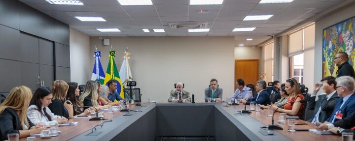 Em reunião no TJMT Cuiabá e Várzea Grande aderem à Central de Conciliação de Saúde Pública