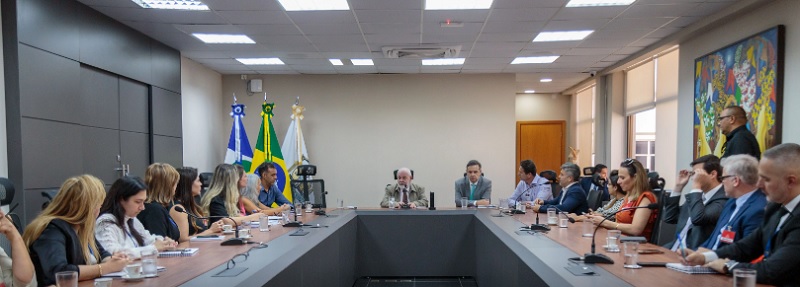 Em reunião no TJMT Cuiabá e Várzea Grande aderem à Central de Conciliação de Saúde Pública