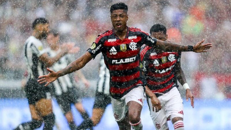 Flamengo vence Botafogo por 3 a 1 e conquista Supercopa do Brasil pela terceira vez