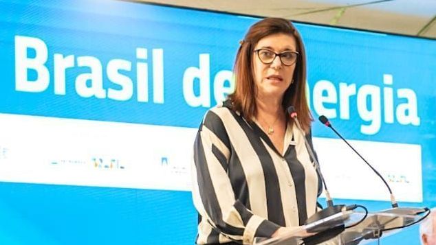 Magda acena à indústria e diz que Petrobras vai “pisar no acelerador“